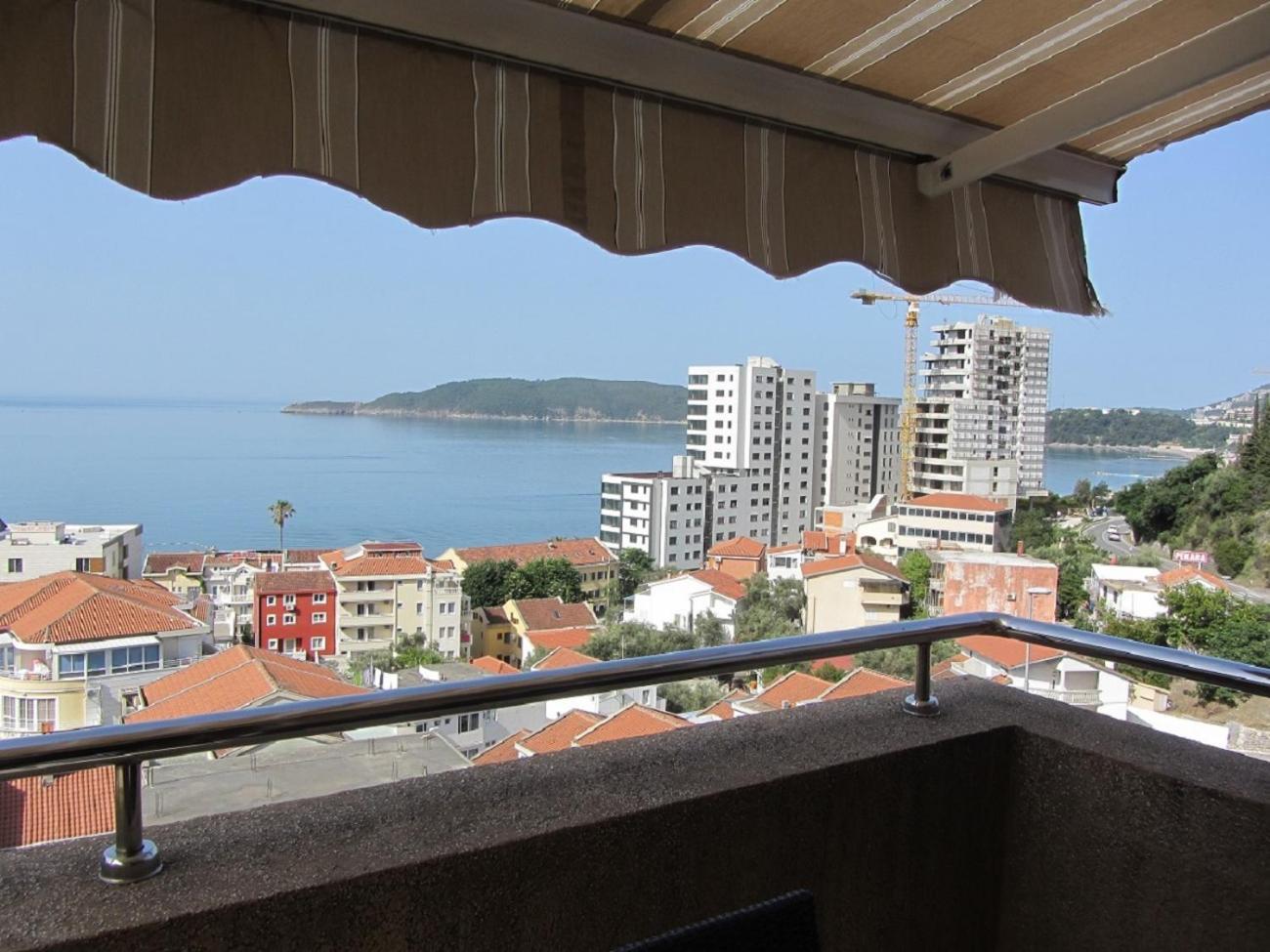 Appartamento Cernogoriya Voyage Rafajlovići Esterno foto