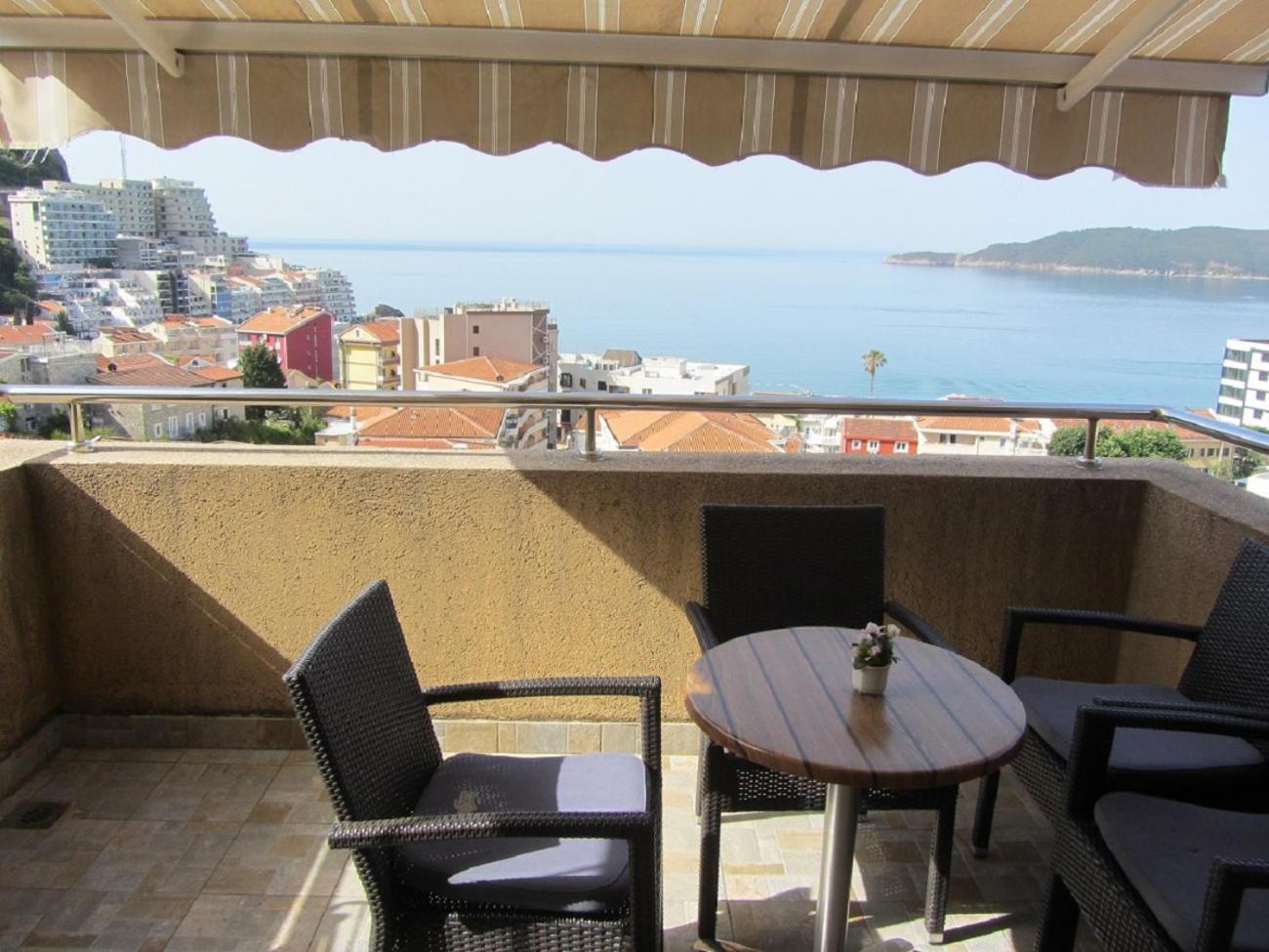 Appartamento Cernogoriya Voyage Rafajlovići Esterno foto